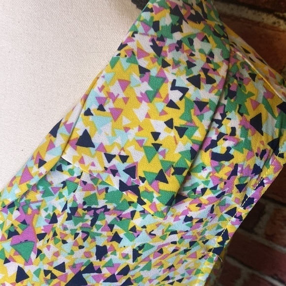 ANTHROPOLOGIE W5 Multi-Color Geometric Sleeveless Button-Up Blouse Top Size L - Picture 8 of 11